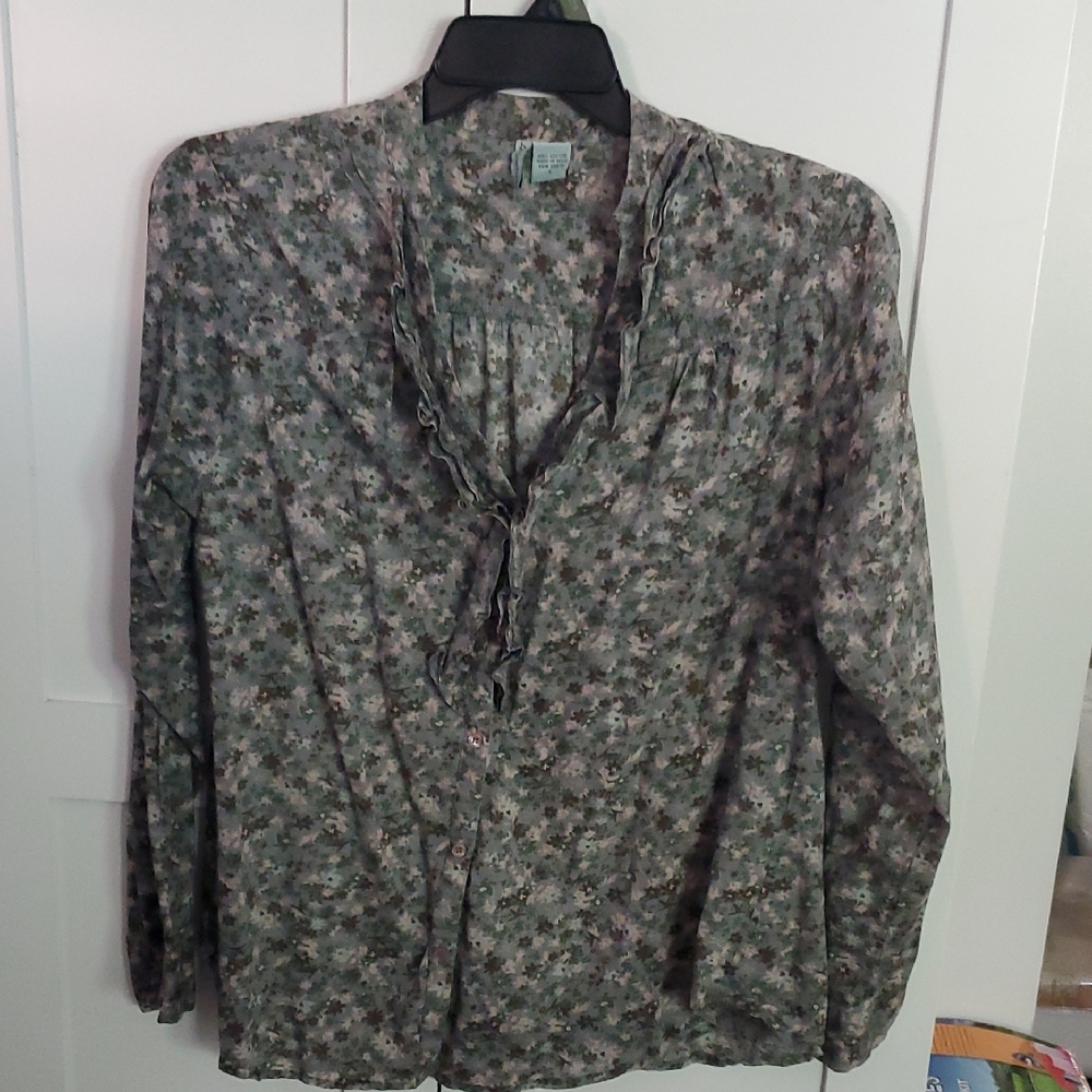 Women's Olive Green Floral Ruffle Button-Down Shirt. 100%cotton